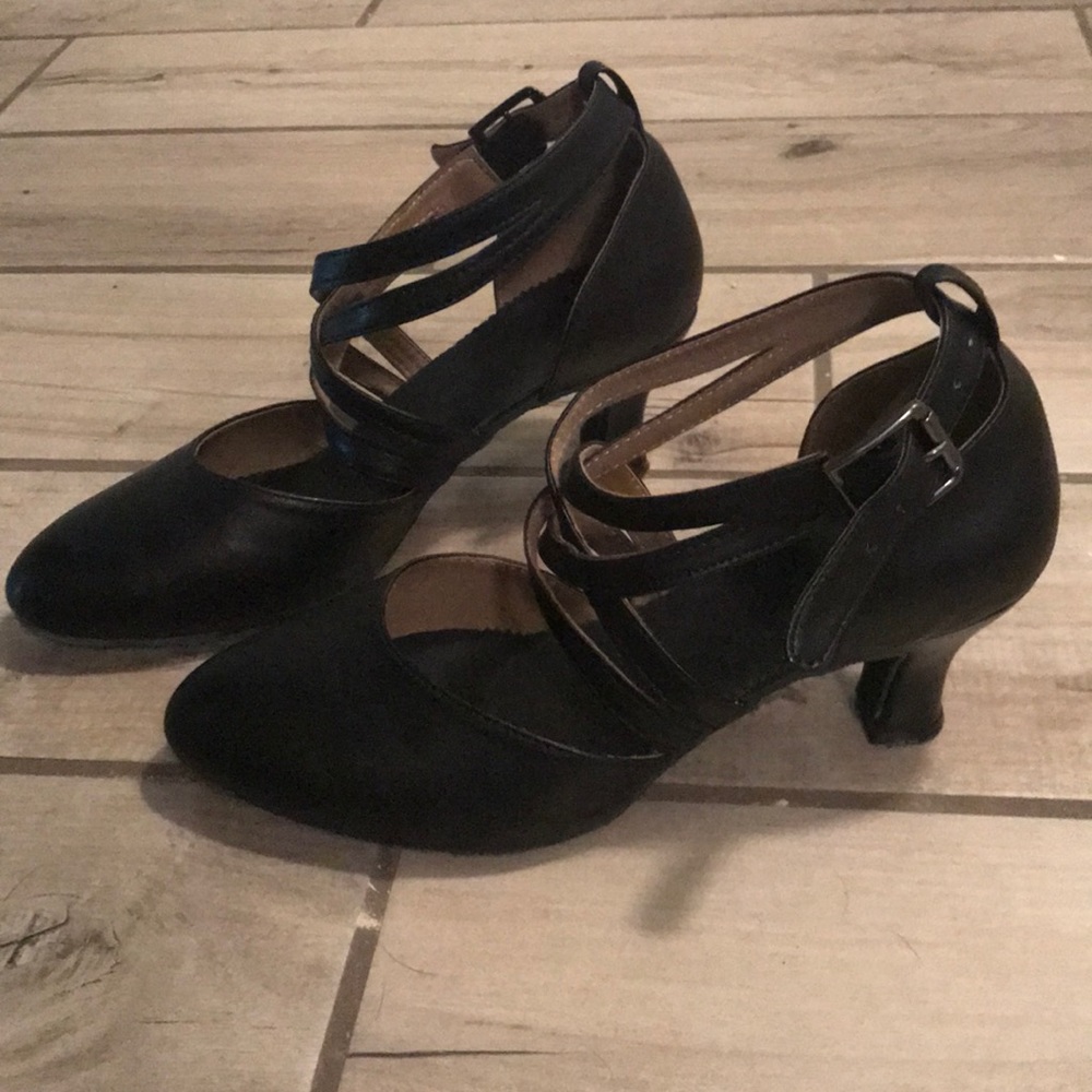 Flapper girl shoes